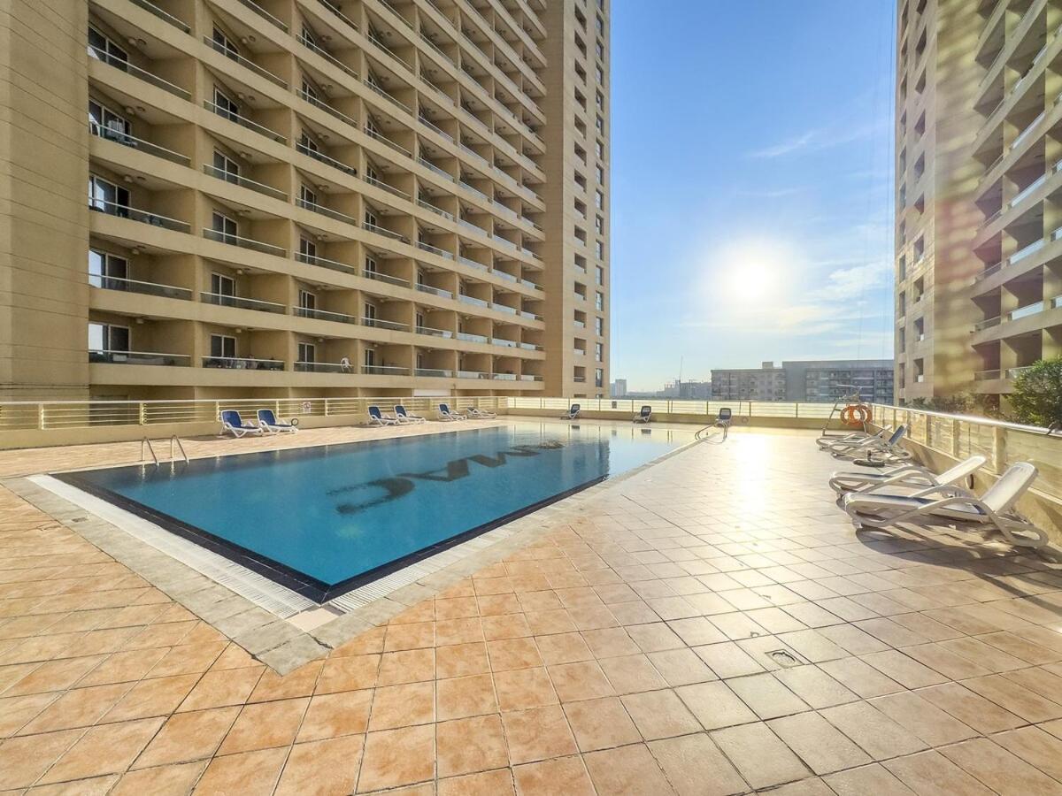 Classy 1br With View Pool Gym Free Parking Apartment *