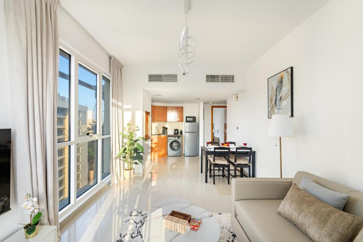 Apartment Classy 1br With View Pool Gym Free Parking *